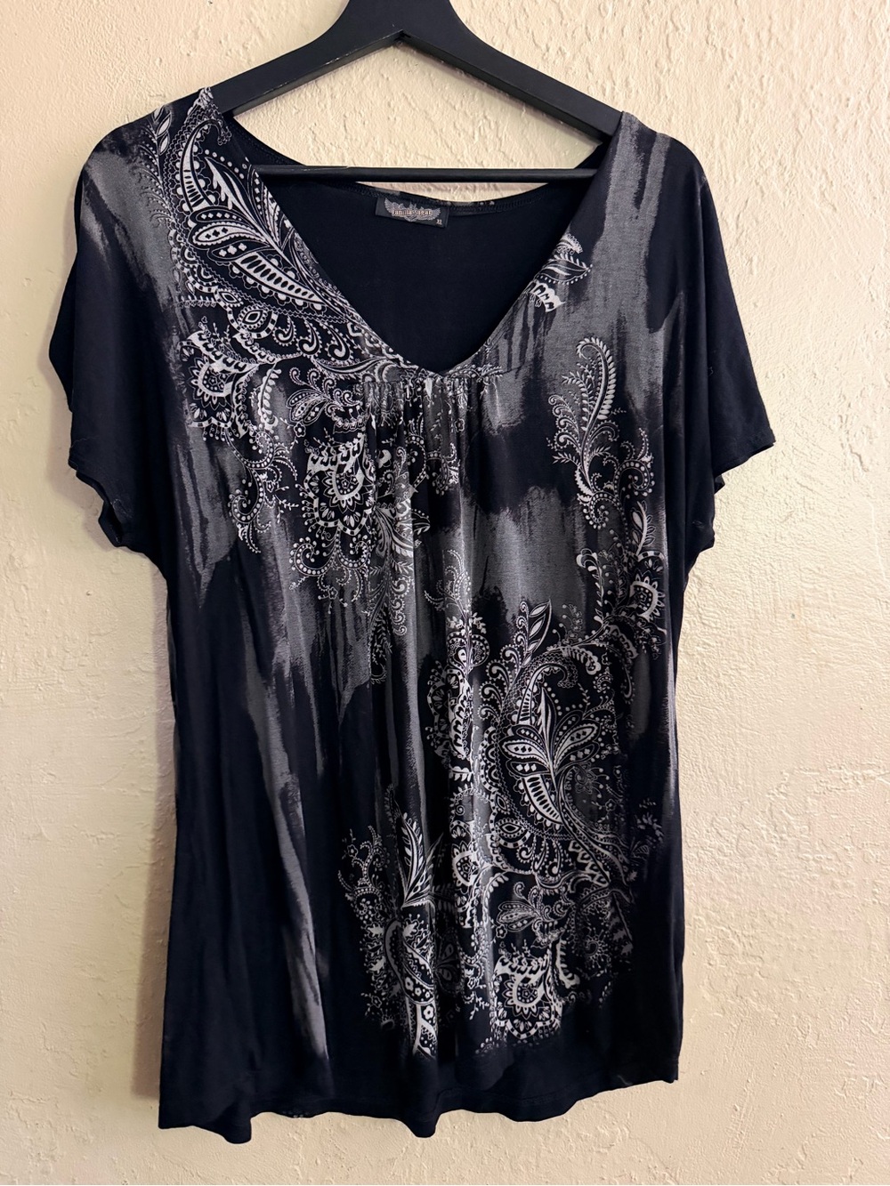 Vanilla Sugar Black & Silver Paisley V-Neck Top